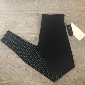 Lululemon Wunder Under Pant III SE - size 6 NWT